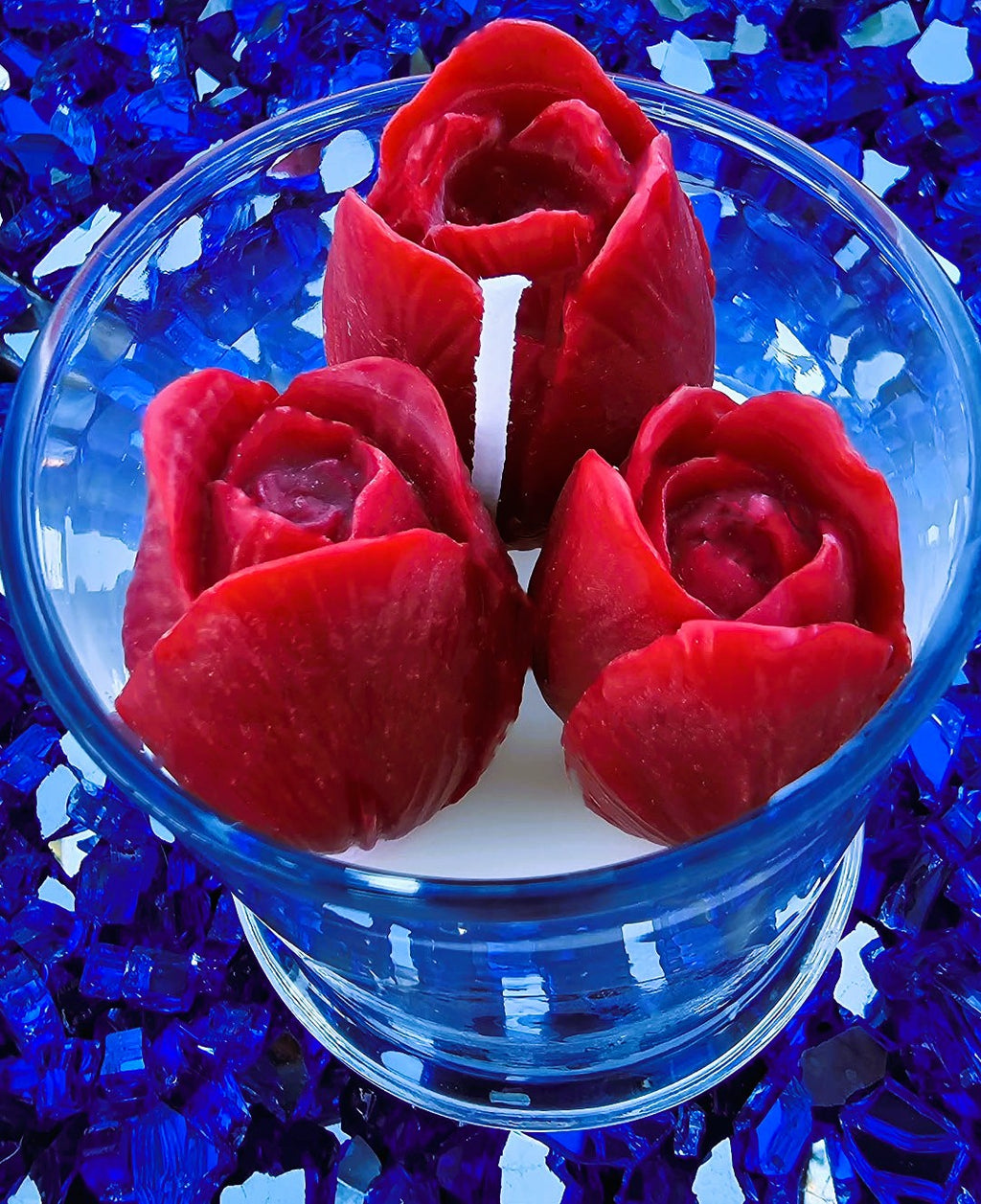 Round White Candle with Red Tulips