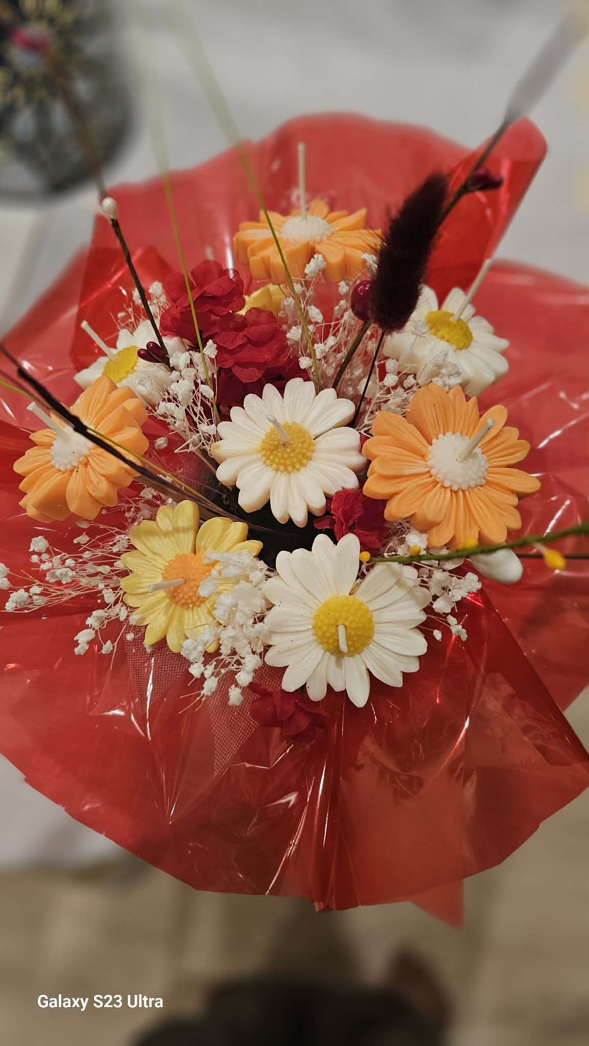 Valentine Daisy Candle Bouquet
